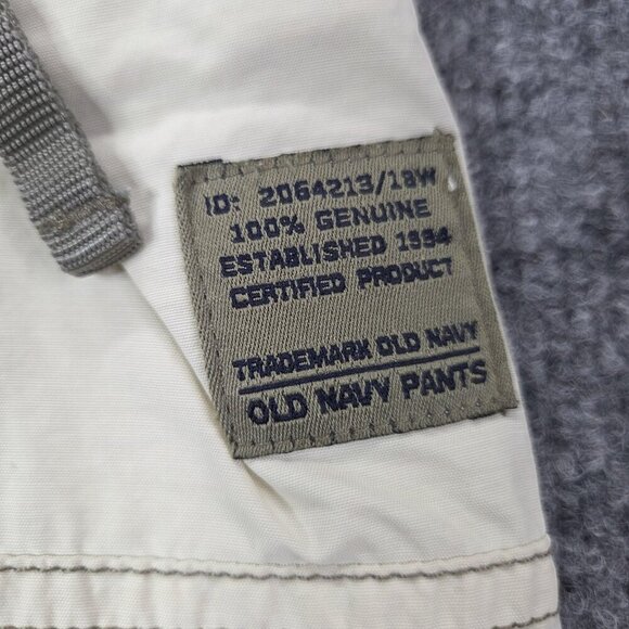 Old Navy Shorts Mens 34 Khaki Beige Cargo Outdoors Utility Belted Baggy VTG  Y2k - Picture 2 of 10